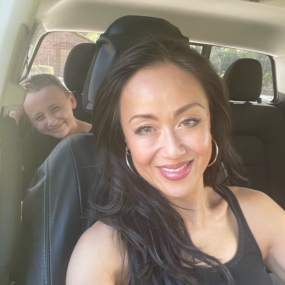 ❤️❤️MEET YOUR SELLER❤️❤️ - Picture 4 of 9